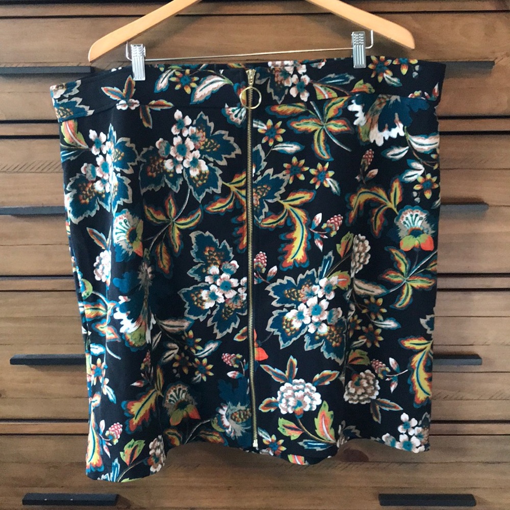 Floral INC Skirt with Gold Zipper